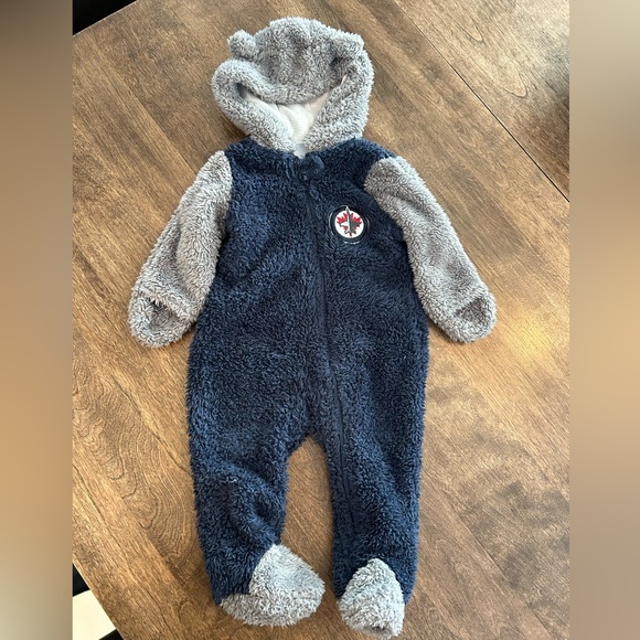 Winnipeg jets Sherpa onesie light fall/spring jacket - Picture 3 of 3